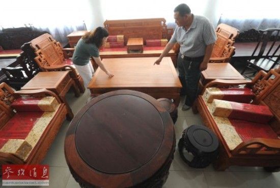 英报:中国富人对红木狂热需求助长非法木材贸易