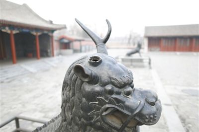圆明园铜麒麟断角:园方称系仿制品