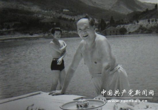 1961꣬ëϯ®ɽӾʱƬ