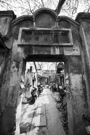南京周处读书台复建30年无消息 专家:少建假古董