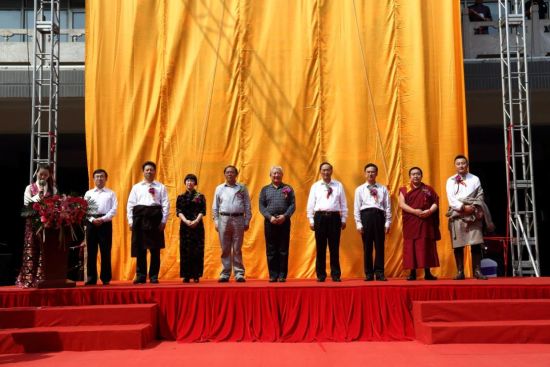 热贡艺术馆开馆展现场 热贡艺术馆开馆展现场