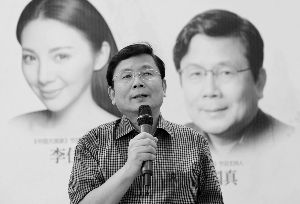 唐国强徐锦江不比演技比绘画