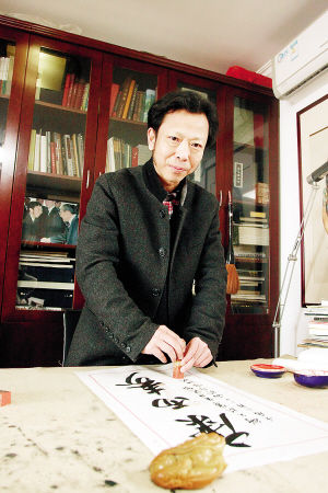 江吟:用笔墨书写艺术人生