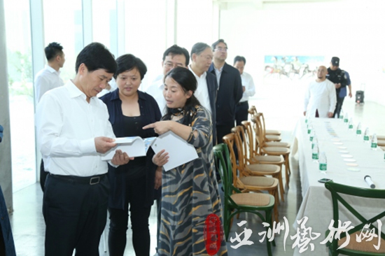 中国艺术品产业博览会进入高潮,中外领导嘉宾齐亮相