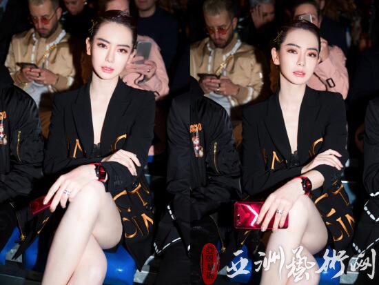 戚薇&林彦俊米兰时装周惊艳亮相,佩戴荣耀腕表吸睛无数